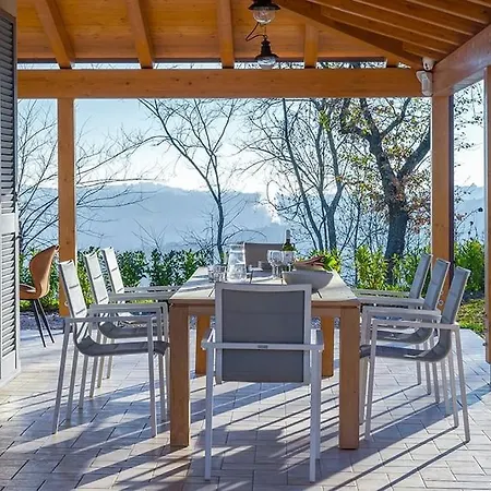 Due Splendide E Luminose Recentemente Ristrutturate! Villa *